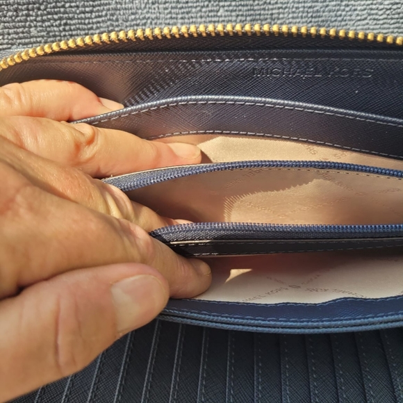 Michael Kors Jet Set Travel XL Zip Around Wallet 35H8GTVT1B - Picture 7 of 7